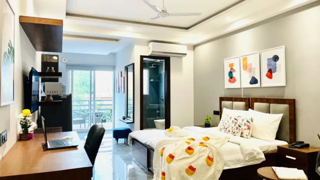 Top Service Apartments Near Medanta Hospital